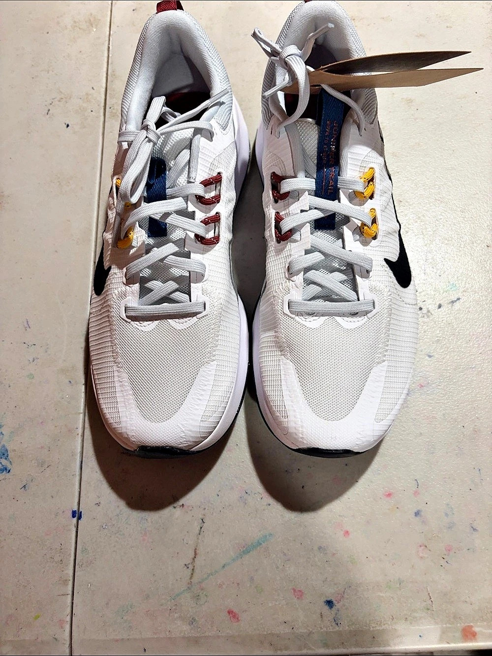 Nike Pegasus Trail 5 White & Black Athletic Shoes